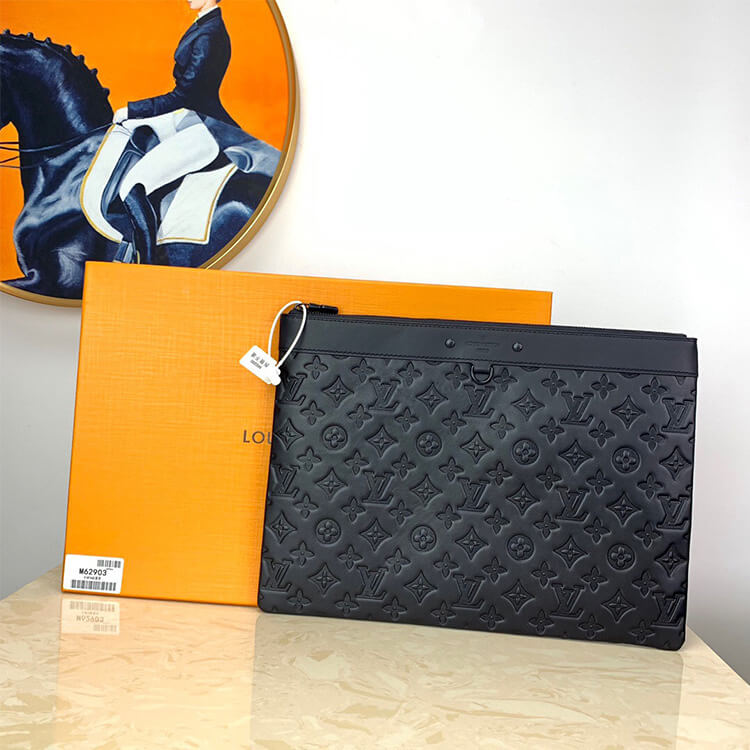 Louis Vuitton Discovery Pochette