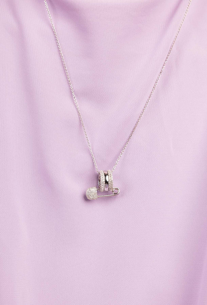 Collana regolabile con spilla da balia