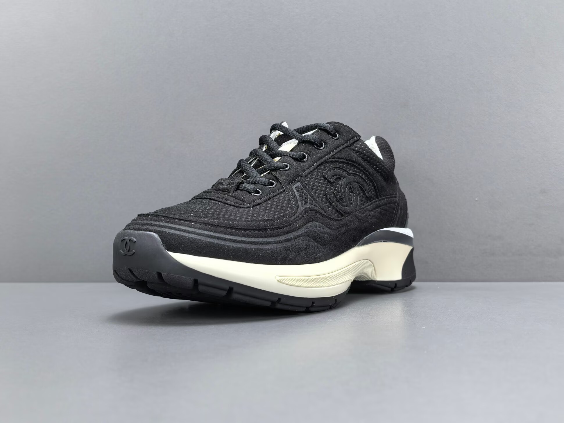 CHNE1 Leather Low Top Sneakers - CCSHOES