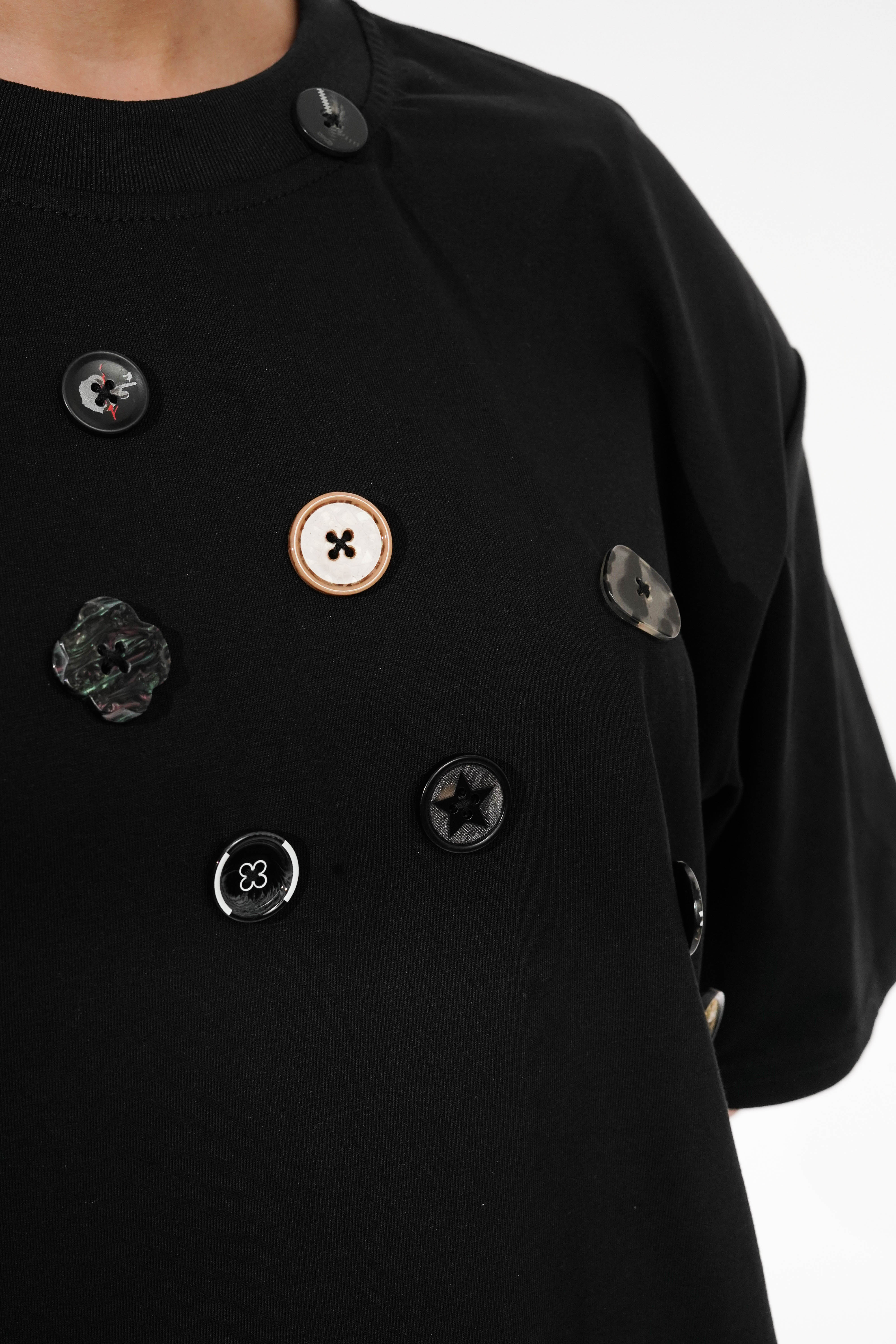 Button Pop Black T-shirt