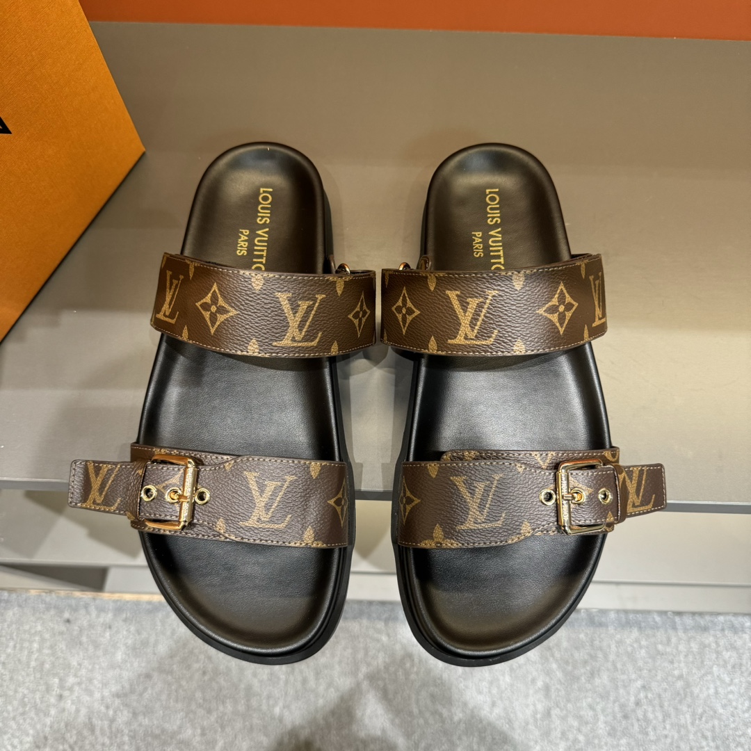 LV Oblique platform sandals