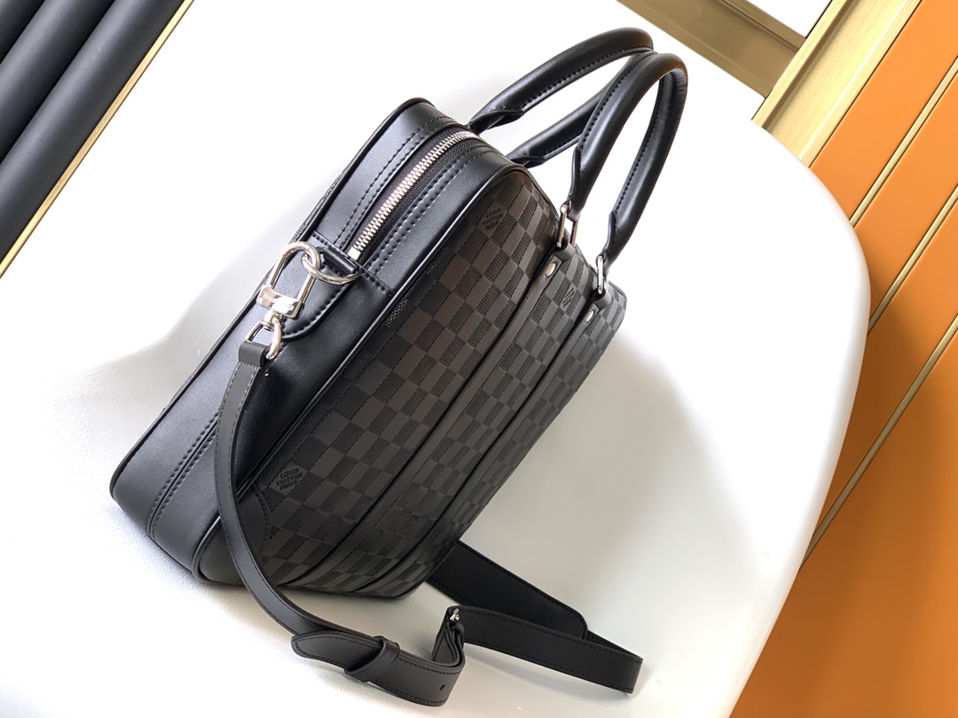 LV Voyage Small Men briefcase