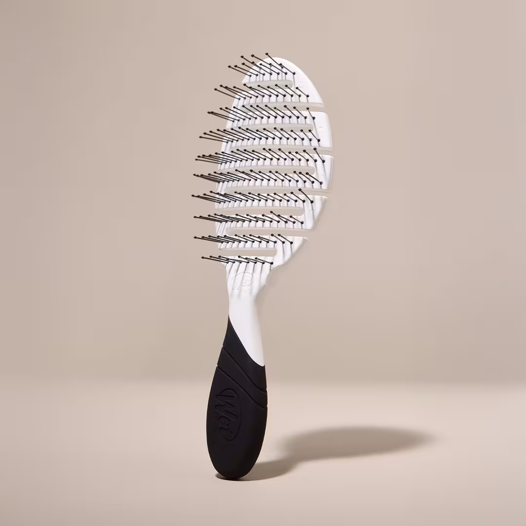 LolaVie  LolaVie x Wet Brush Pro Flex Dry