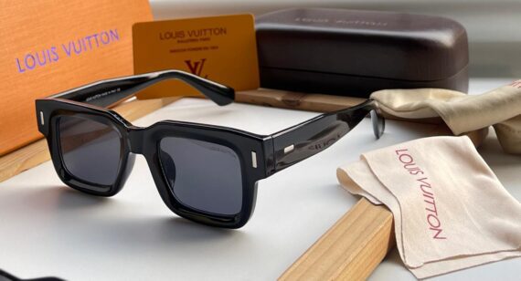 Louis Vuitton sunglases