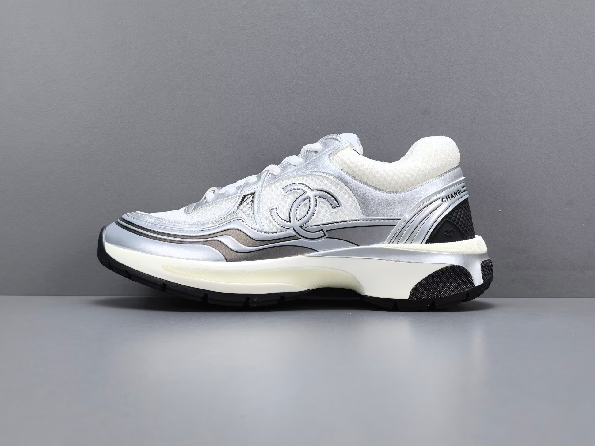 CHNE1 Leather Low Top Sneakers - CCSHOES