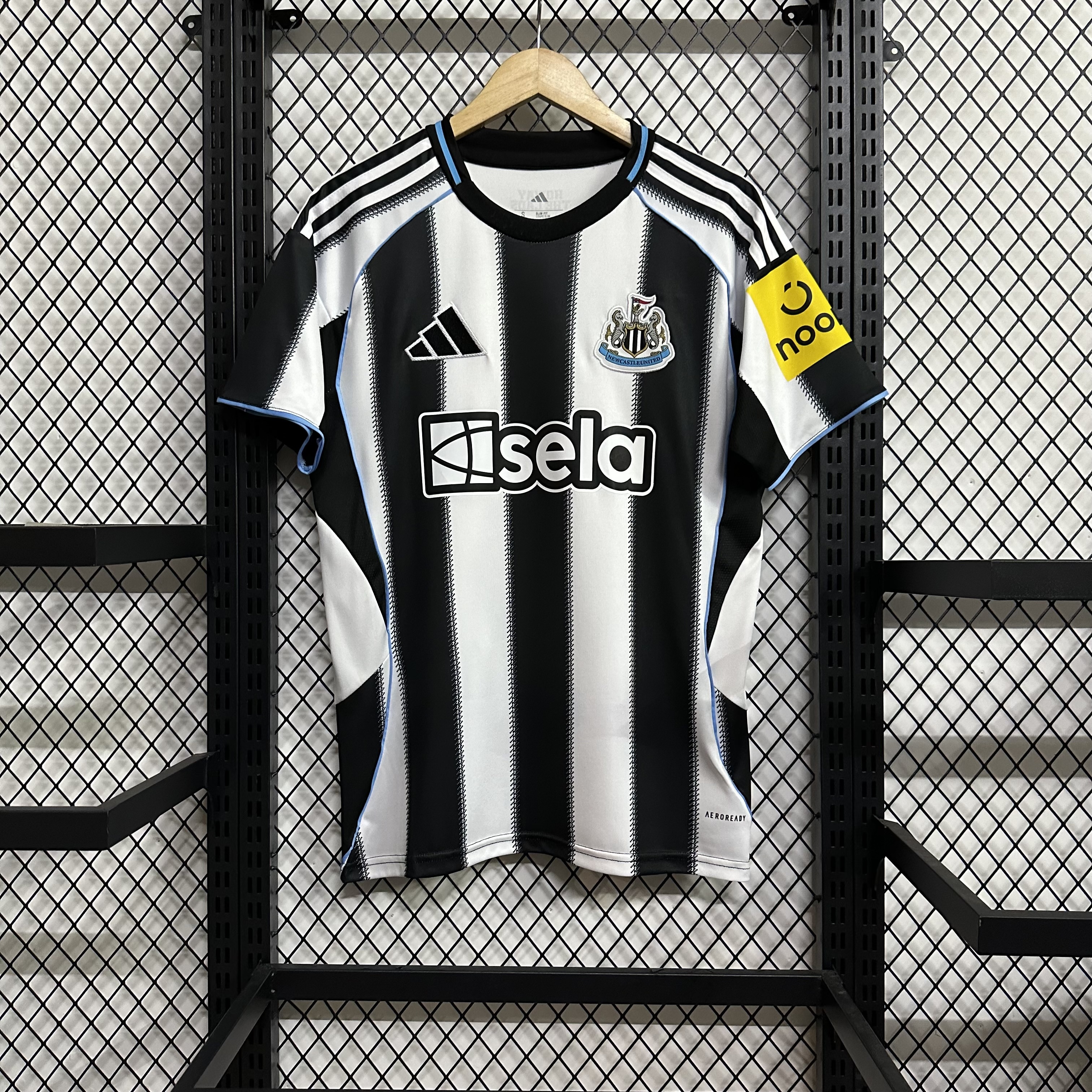 2025/2026 Newcastle United Home Football Shirt （Fans）
