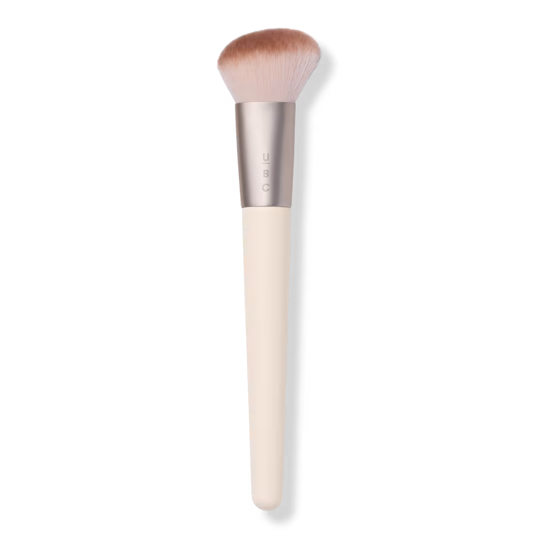 ULTA Beauty Collection  Angled Sculpting Brush 130