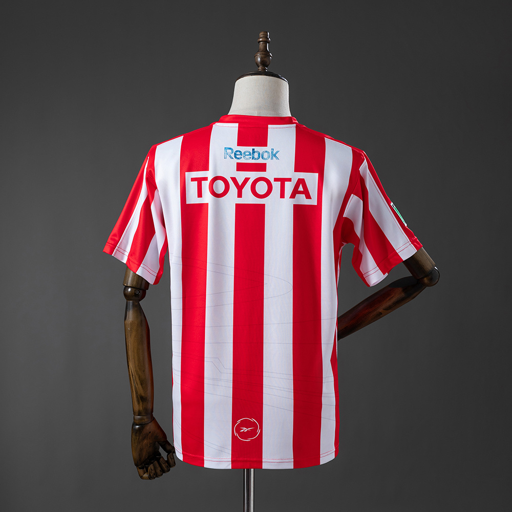 2010/2011 Club Chivas Home Retro Football Shirt (Fans version)