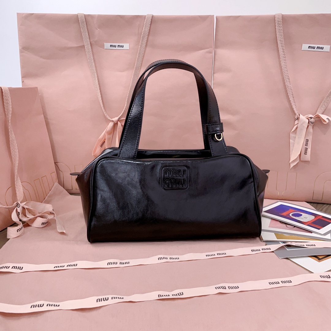 Miu Miu Shoulder Bag Ladies' Favorite