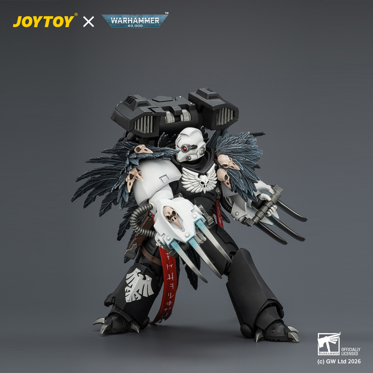 JOYTOY JT04742 Warhammer 40k 1:18 Raven Guard Chapter Master Aethon Shaan with Claws of Severax and Heavy Bolt Pistol - JOYTOY WORLD