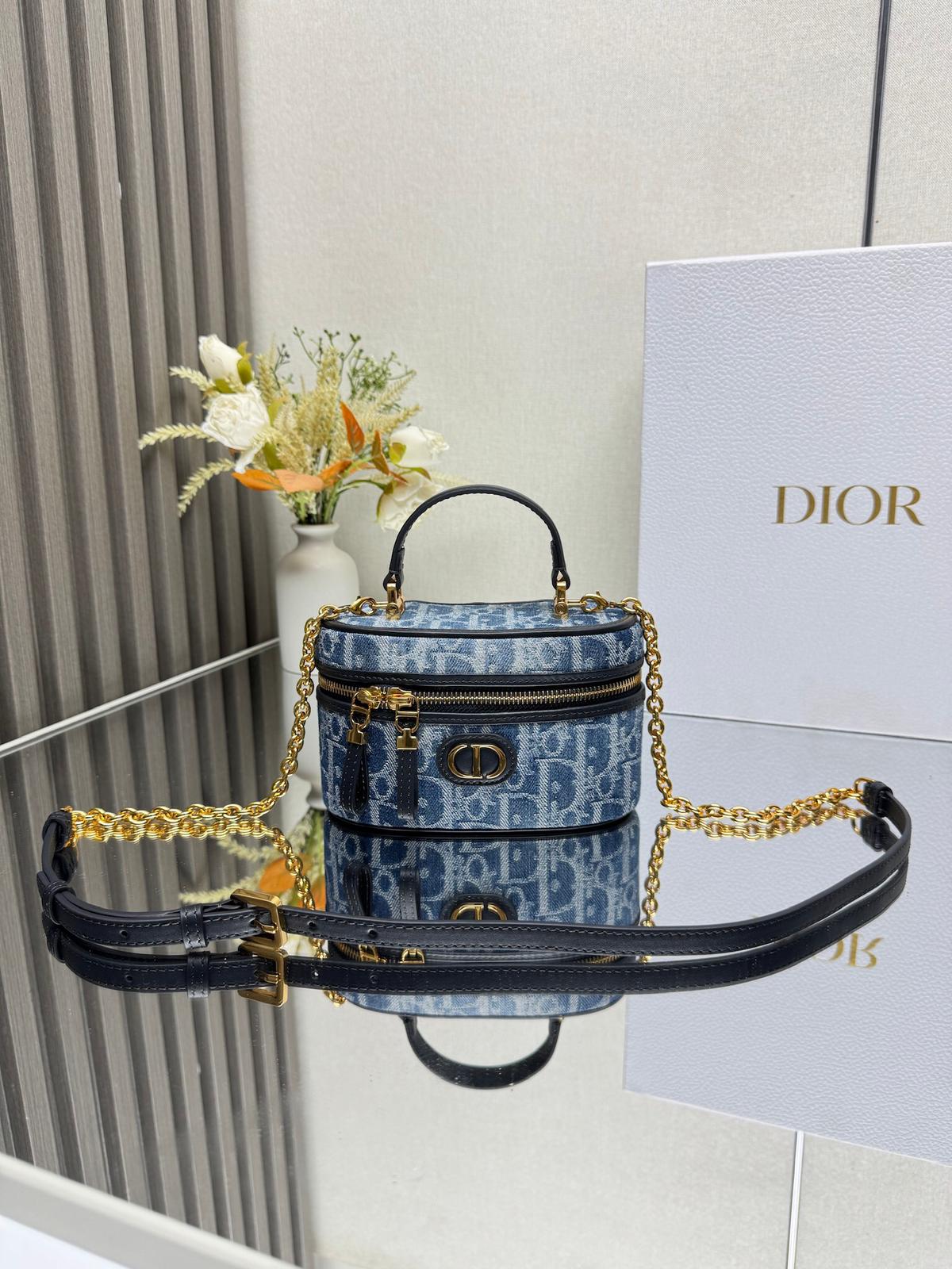 DIOR 2026 mini Vanity handbag