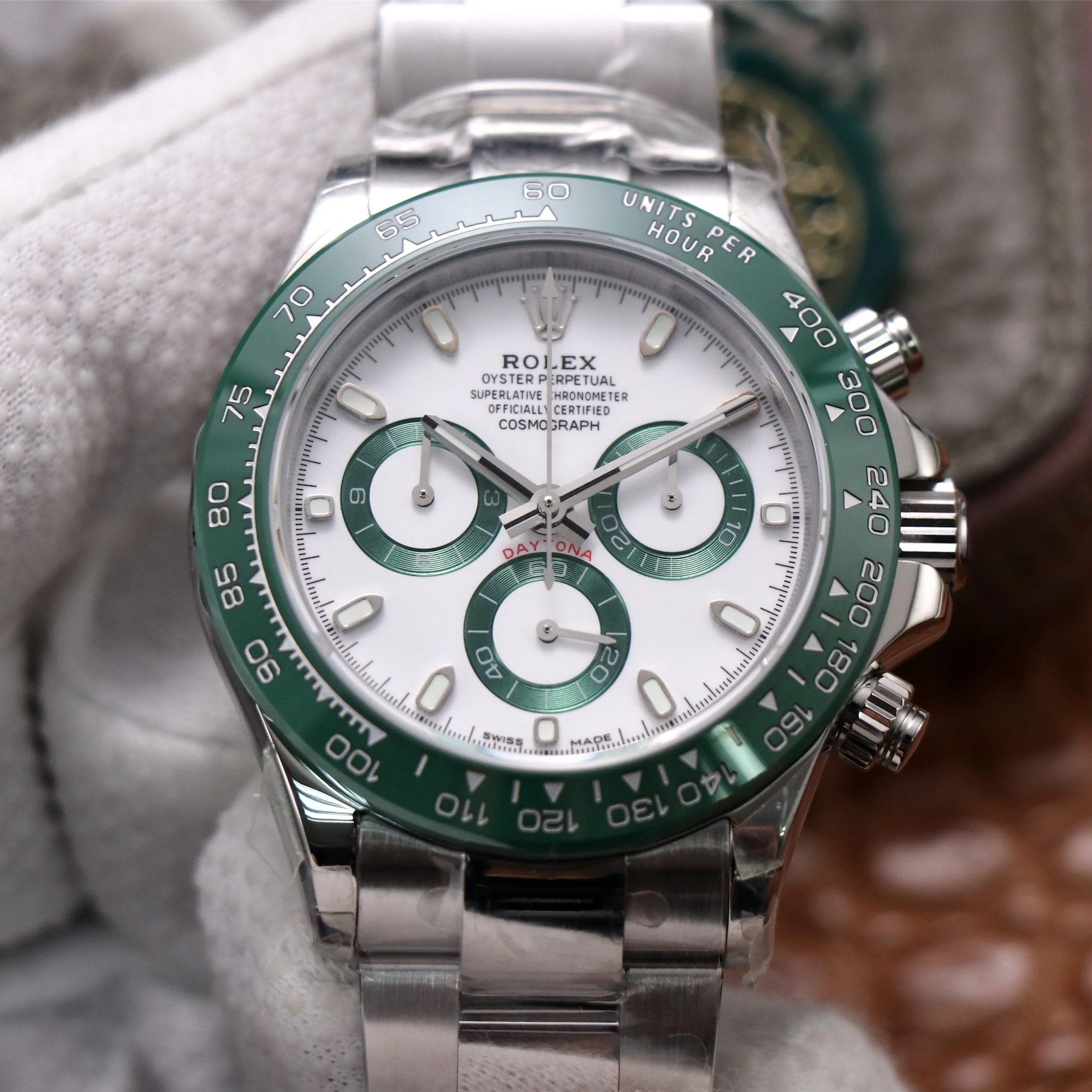 Rolex Watch DAYTONA 40MM STEEL CASE GREEN BEZEL WHITE DIAL