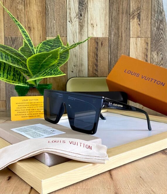 Louis Vuitton sunglasses 38