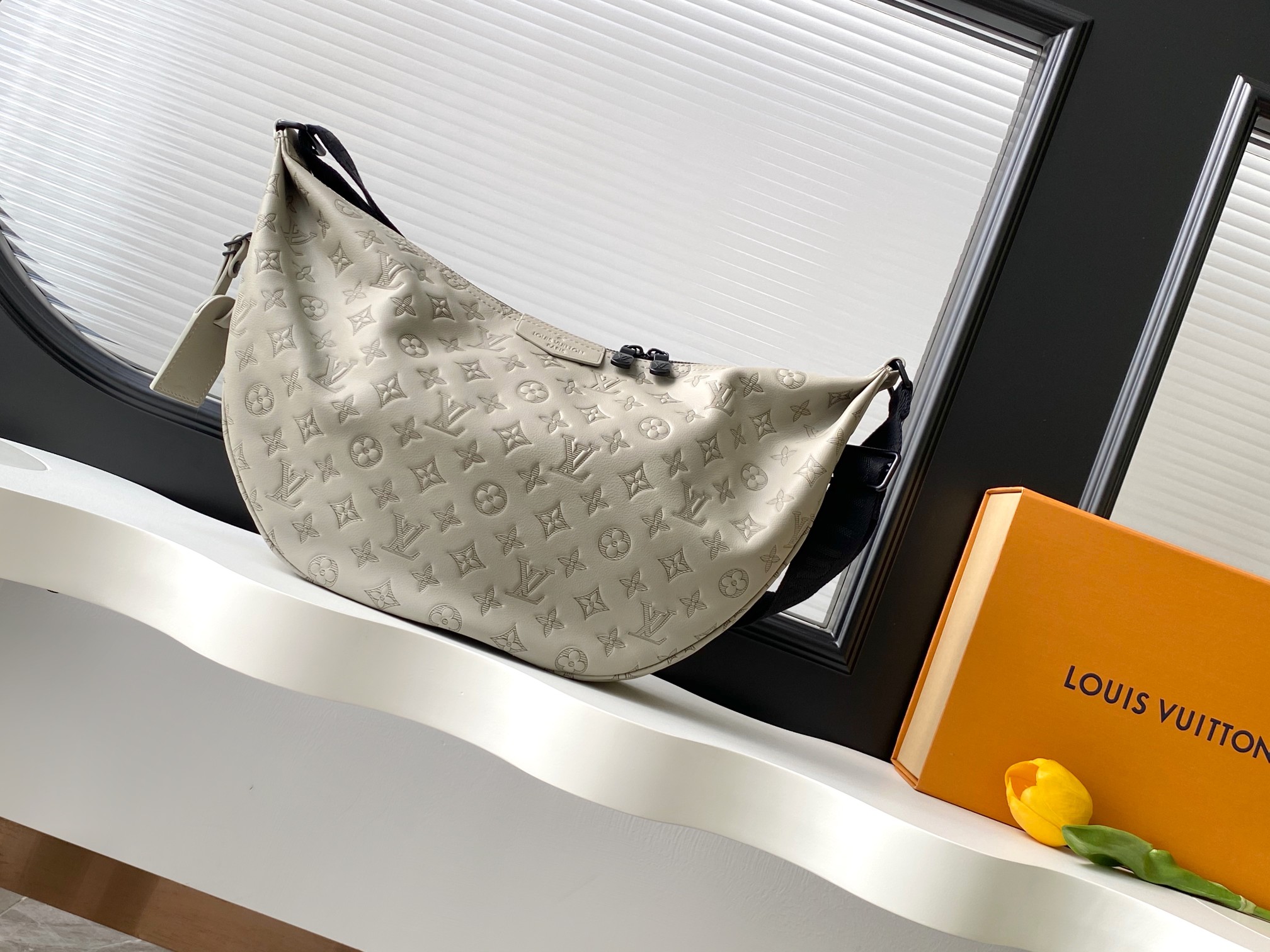 LV Hobo Hamac handbag