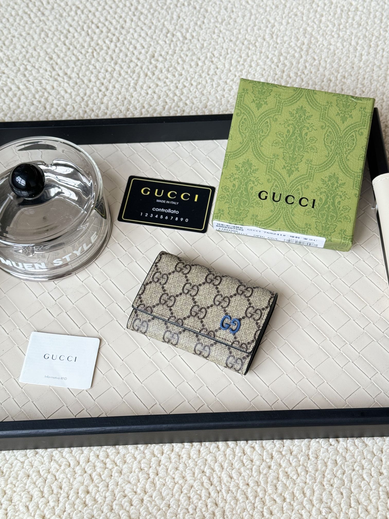 Gucci Wallets Card Holder Wallet 768241