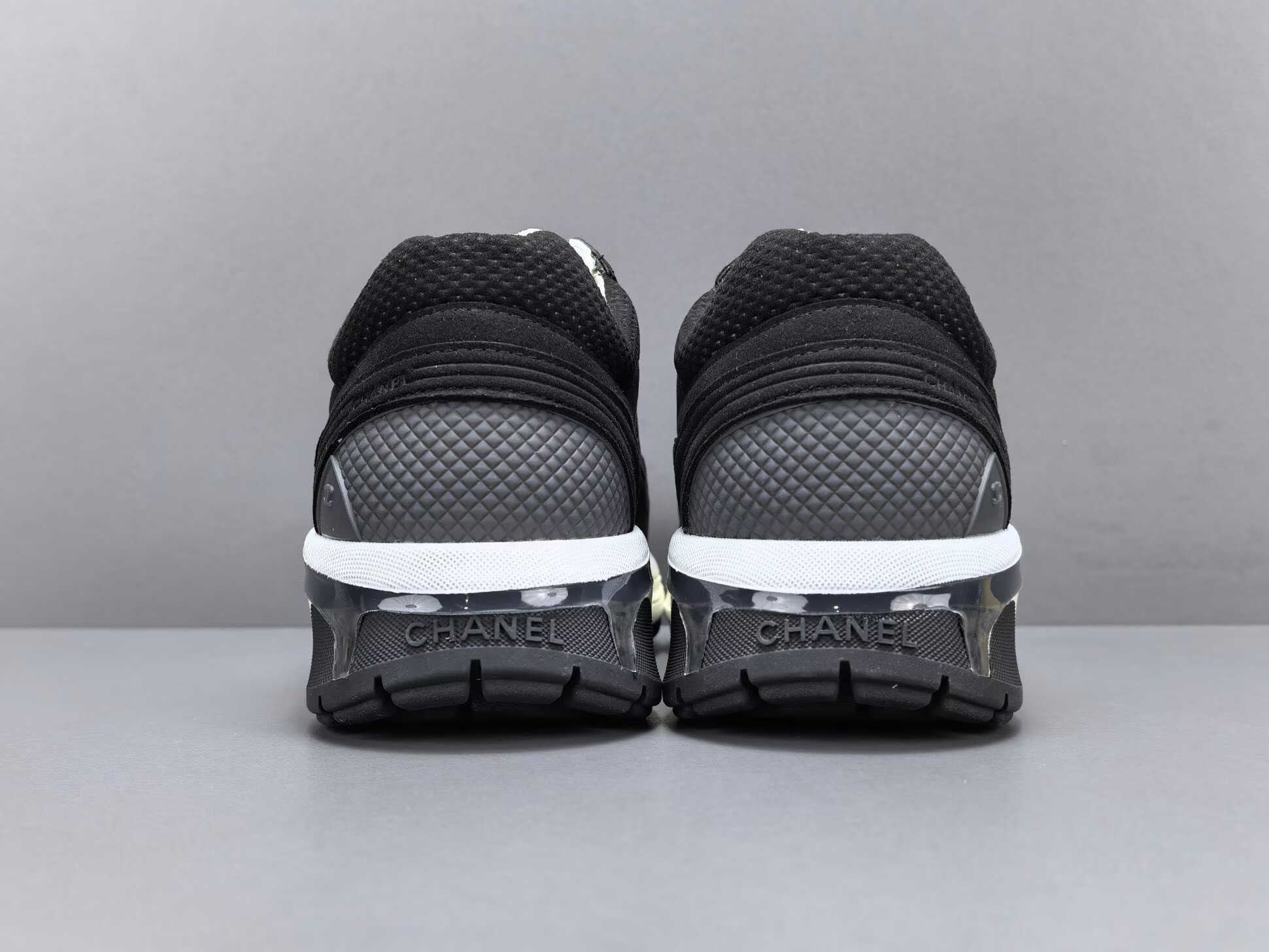 CHNE1 Leather Low Top Sneakers - CCSHOES