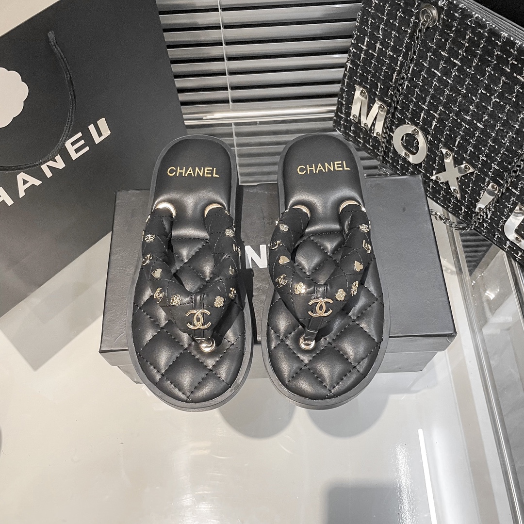 Chanel Interlocking CC Logo Flip-Flops