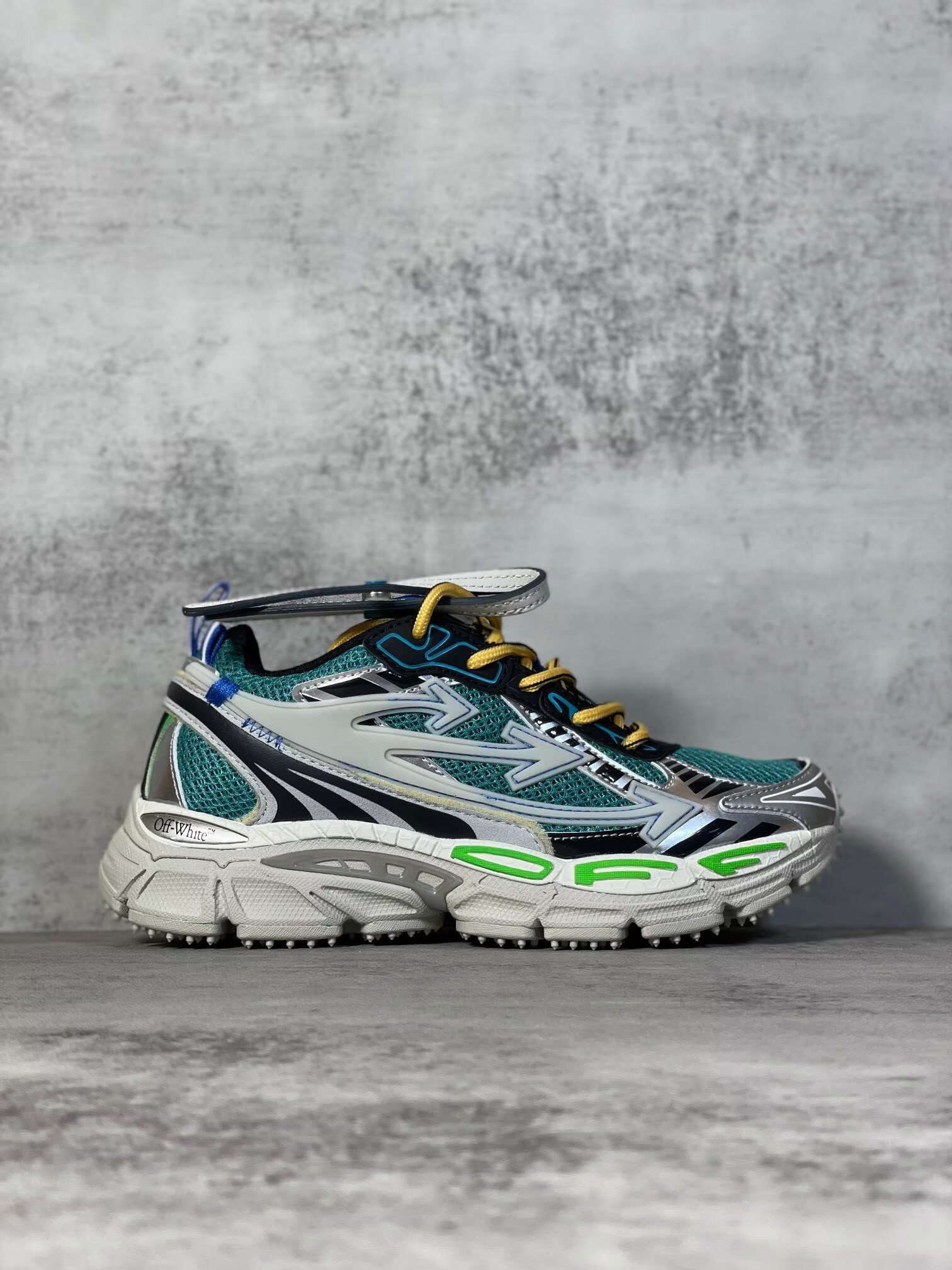 Off-White Be Right Back - CCSHOES