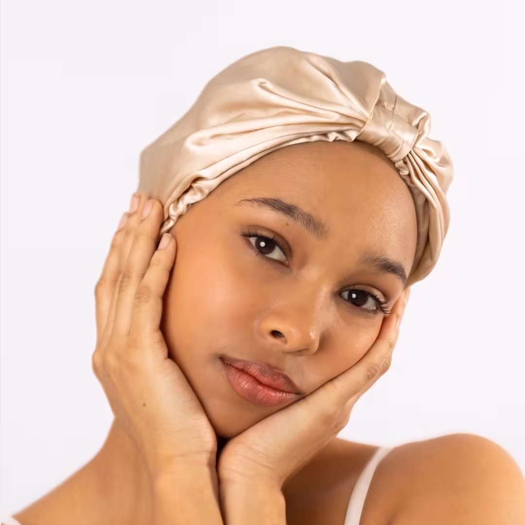 LINA LENNOX  Organic Silk Icon Bonnet Set