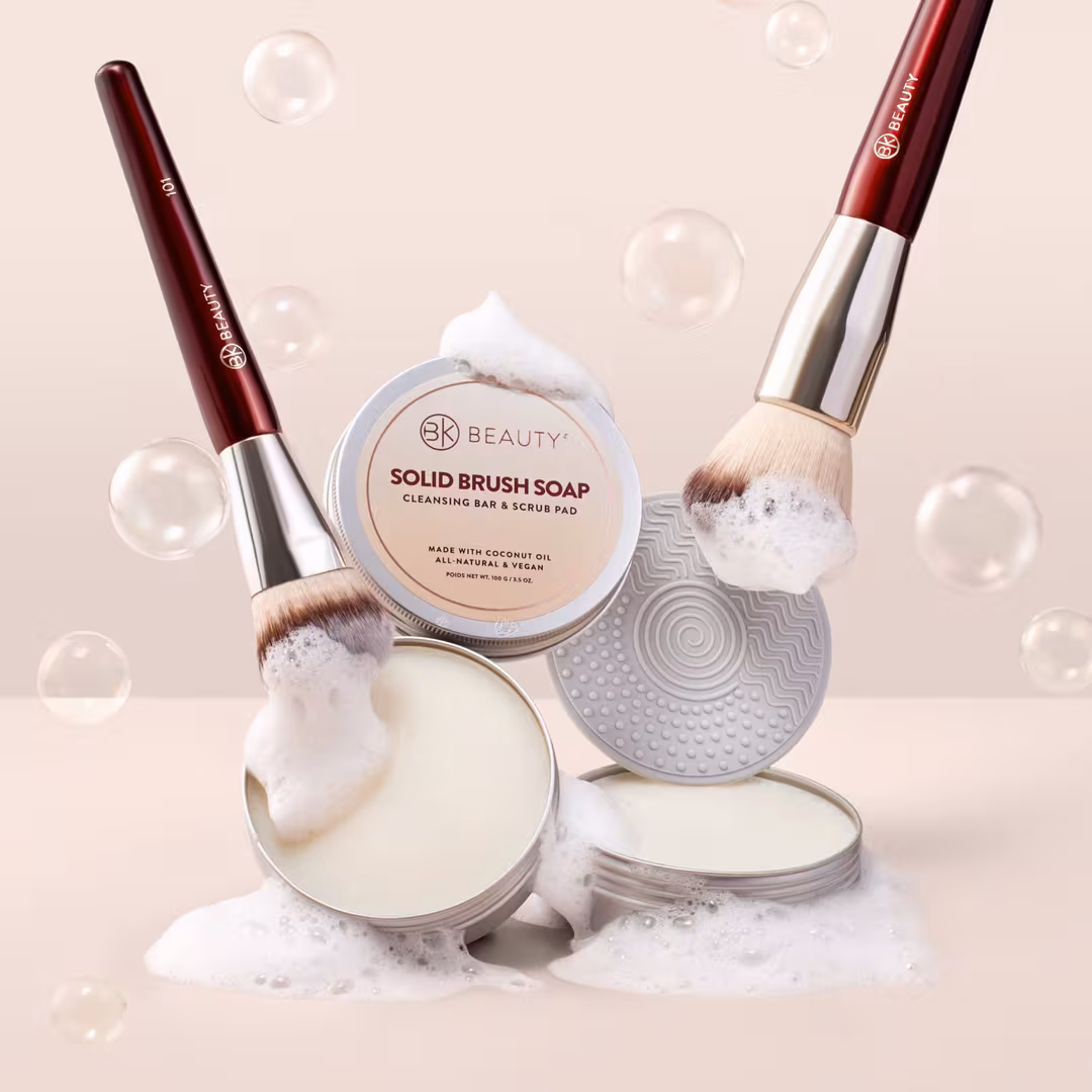 BK Beauty  Solid Brush Soap with Cleaning Pad