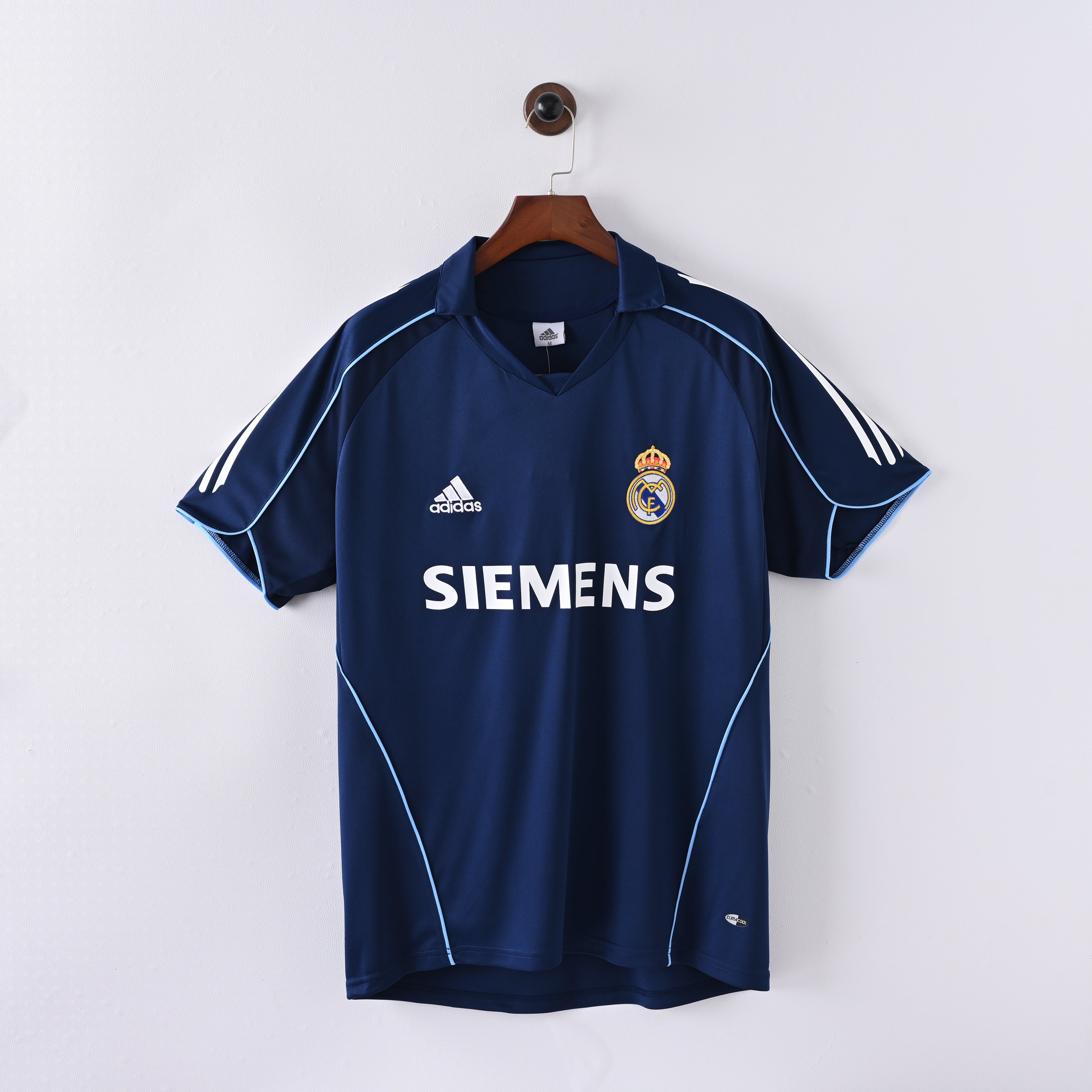 Real Madrid Retro Vintage Away Jersey Men 2005-2006