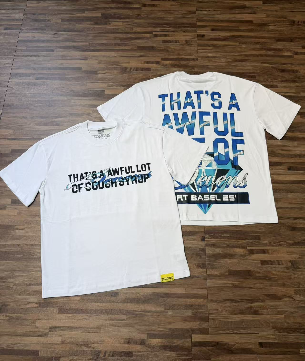 White line letter diamond print simple and elegant short-sleeved shirt