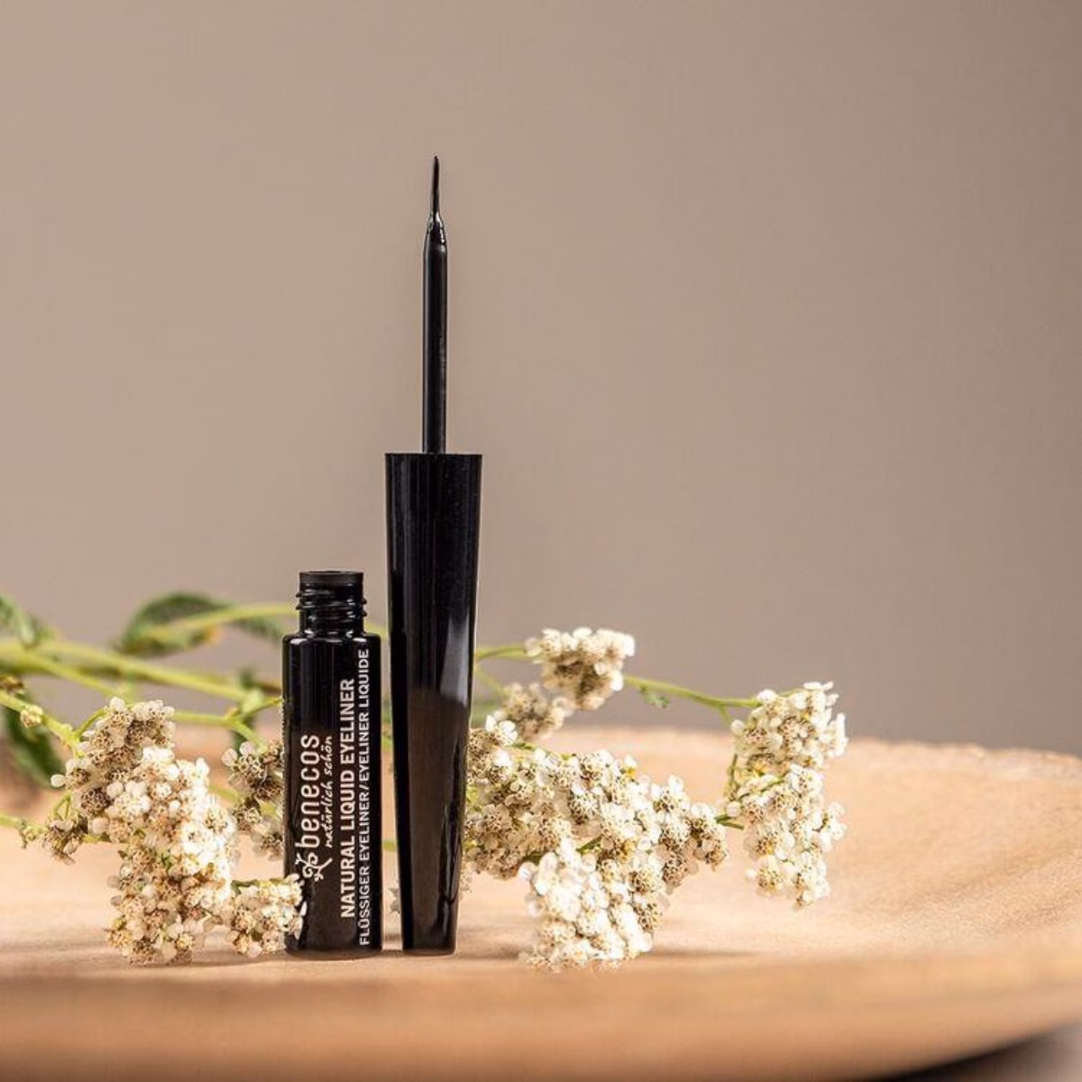 Natural Liquid Eyeliner - Schwarz 3ml