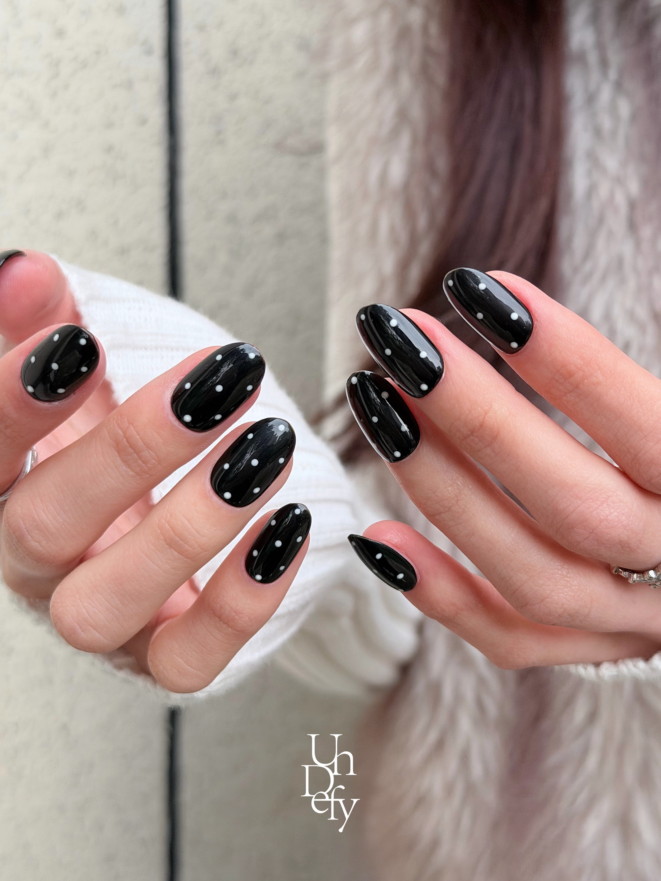 Black Dots - Micro-construction
