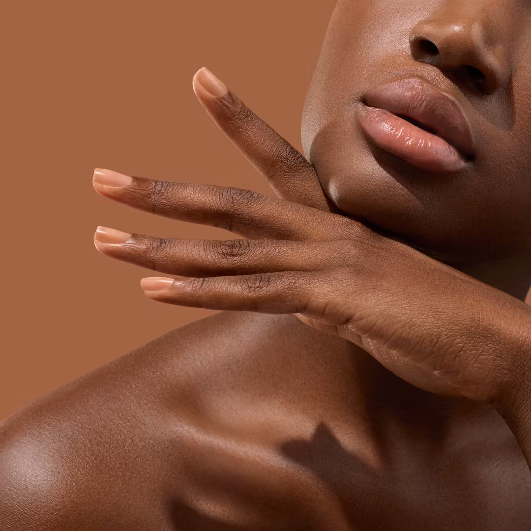Manucurist  Active Smooth Nail Concealer, Nail Strengthener and Growth for a Natural Sheer effect