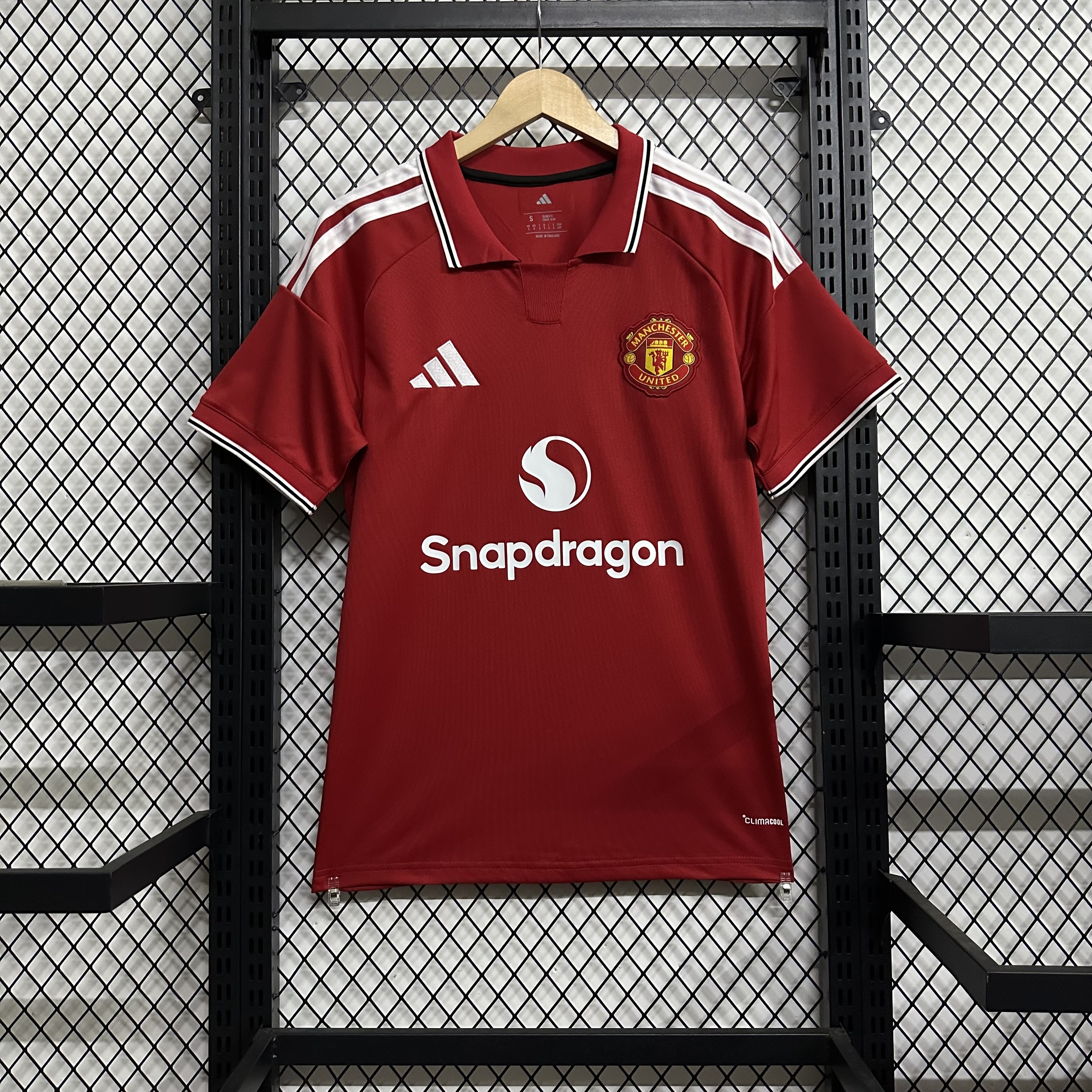 复制2026/2027 Manchester United home Football Shirt (Fans version)