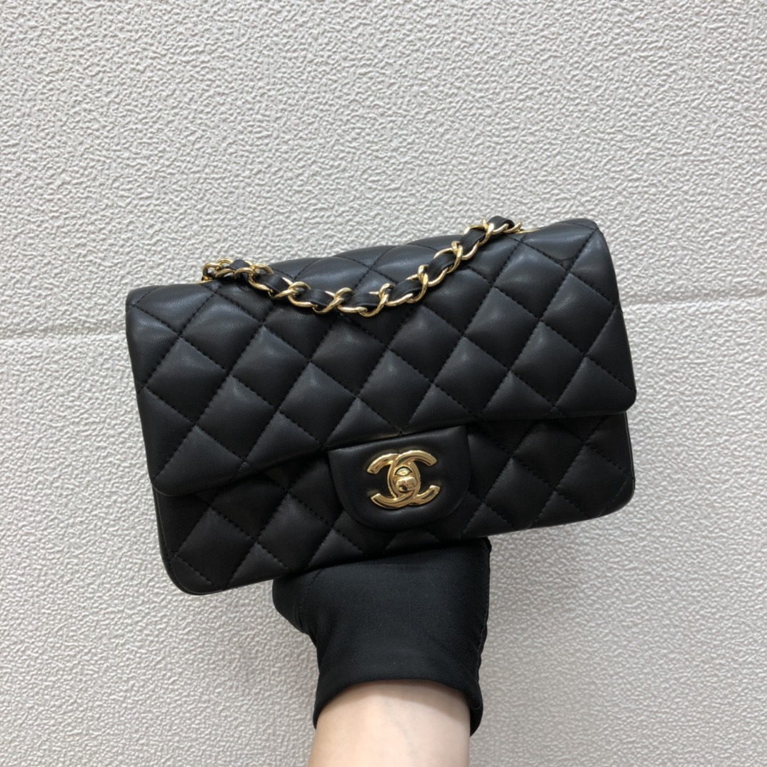 Chanel Classic Flag Bag Small 20 cm Black