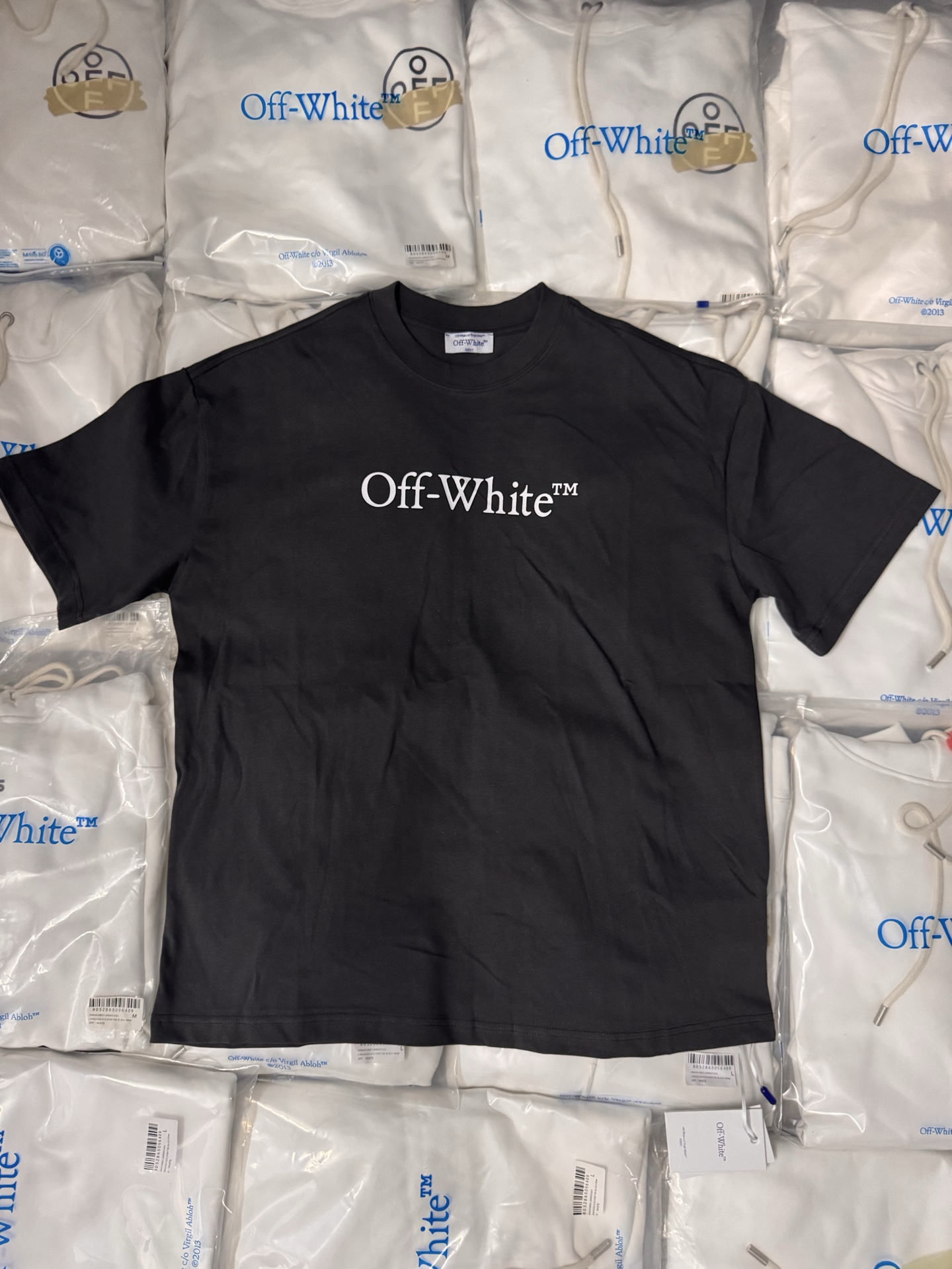 OW26ss floral series spring season cherry blossom embroidered arrow-shaped T-shirt