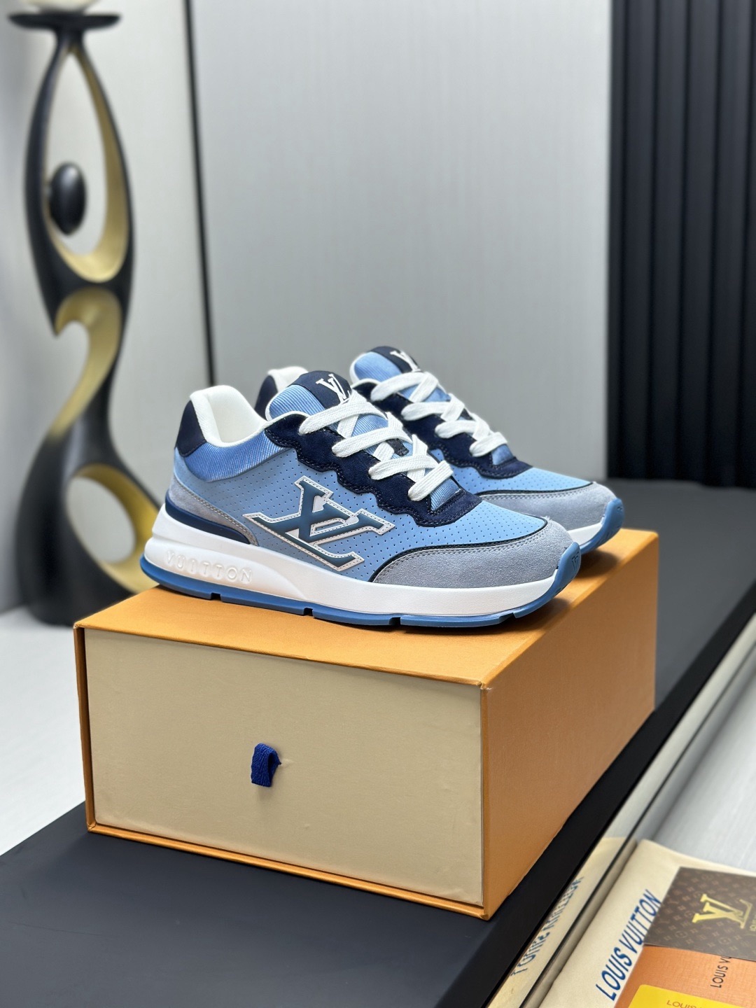 LV Classic Sneaker Shoes