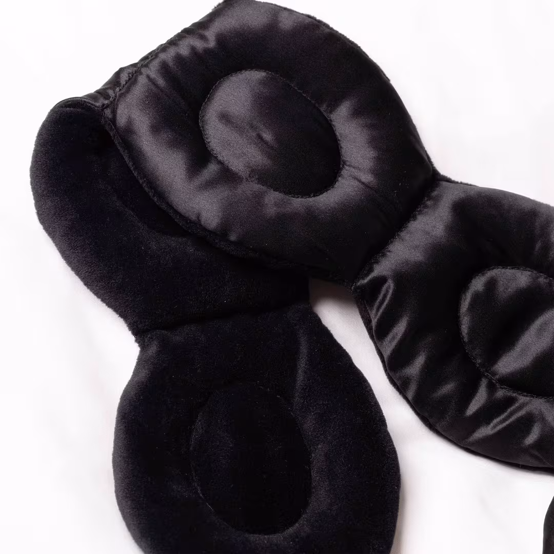 Nodpod  Silk Contoured Weighted Blanket For Your Eyes - Lashes