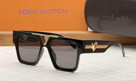 Louis Vuitton sunglasses 42