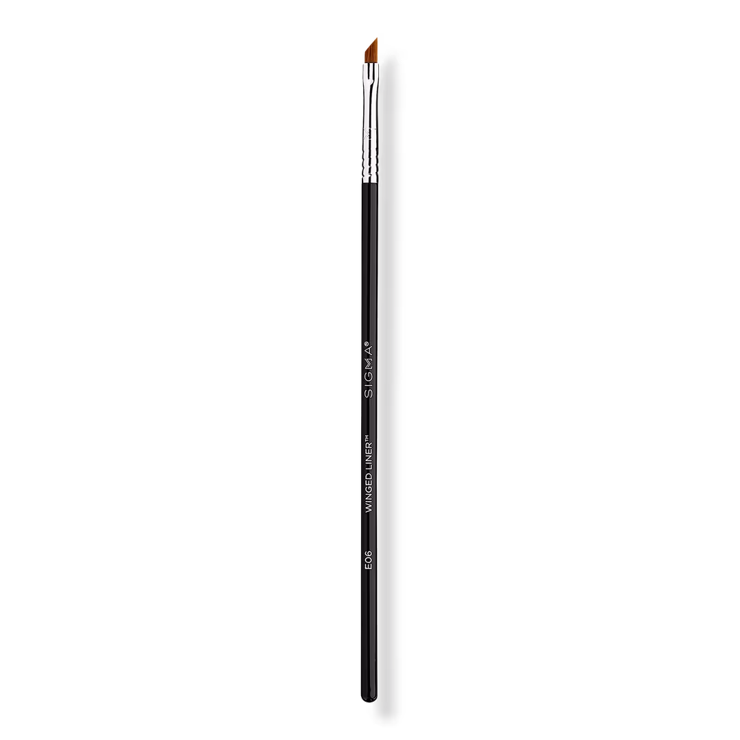 Sigma Beauty  E06 Winged Liner Brush