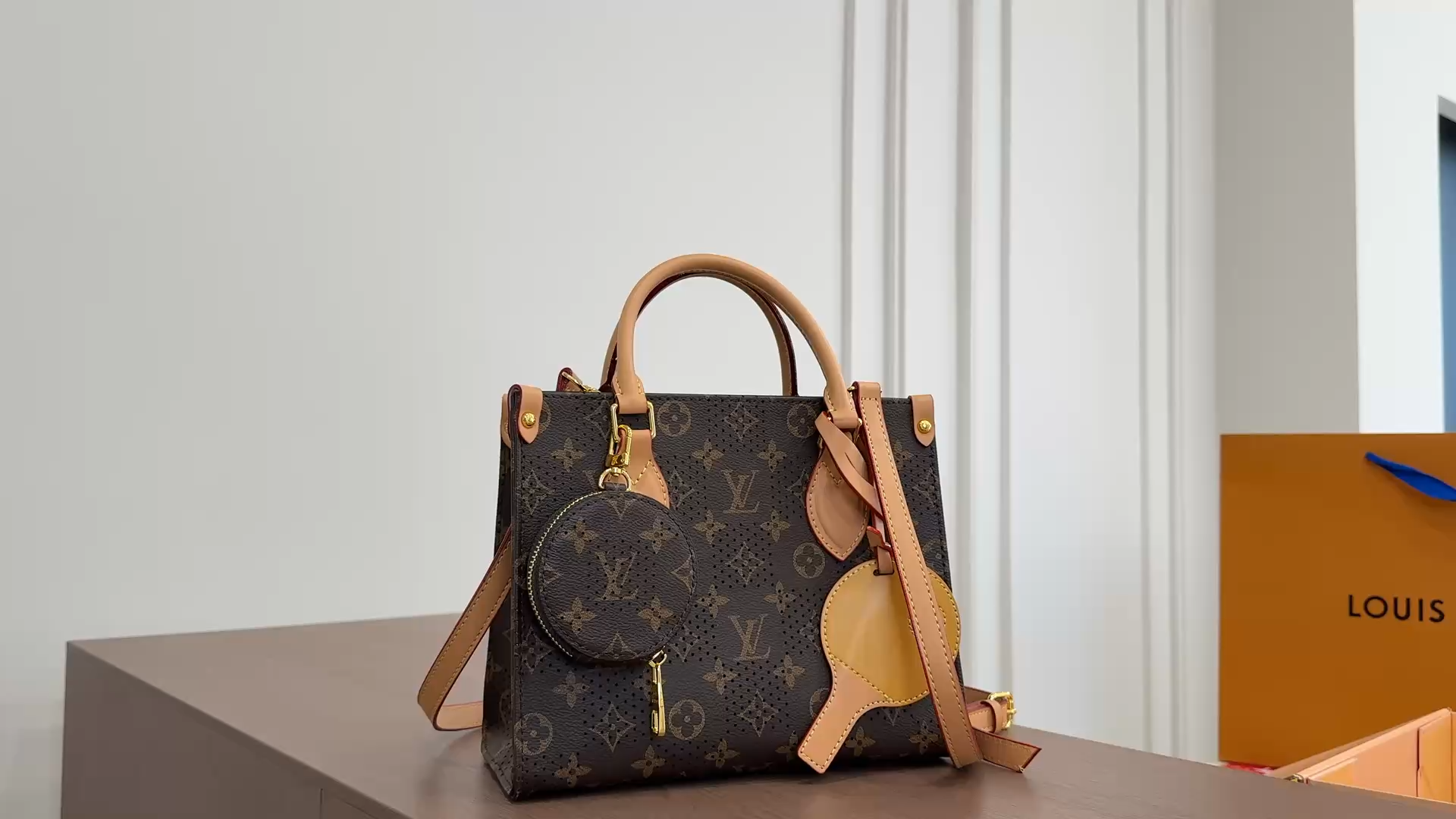LV-Tote-Bag