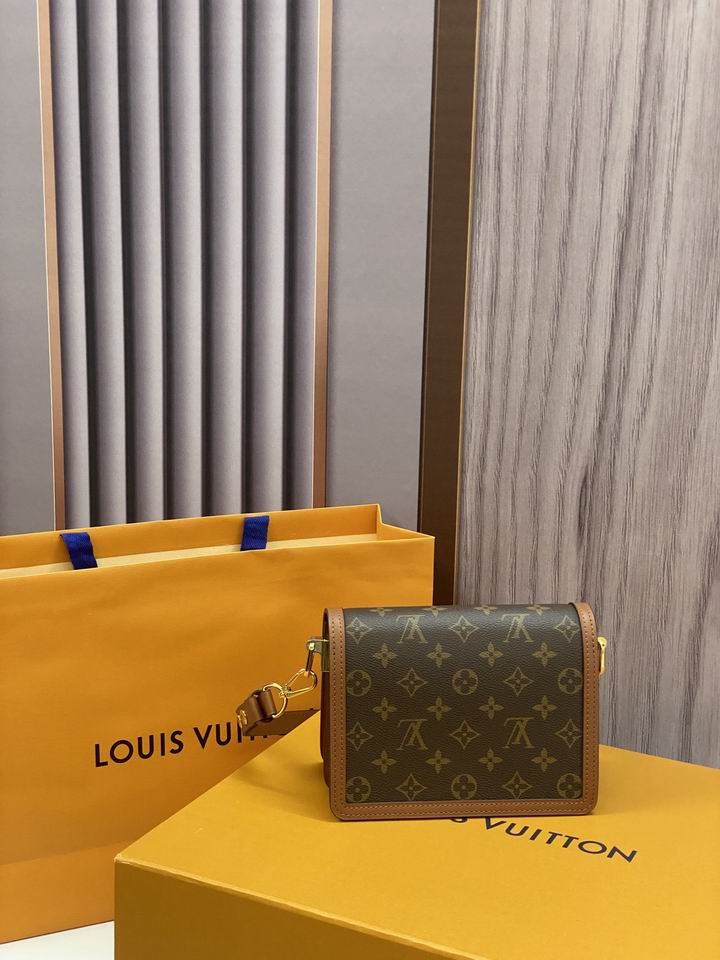LV Mini Dauphine M44580 S20x15x9cm gf