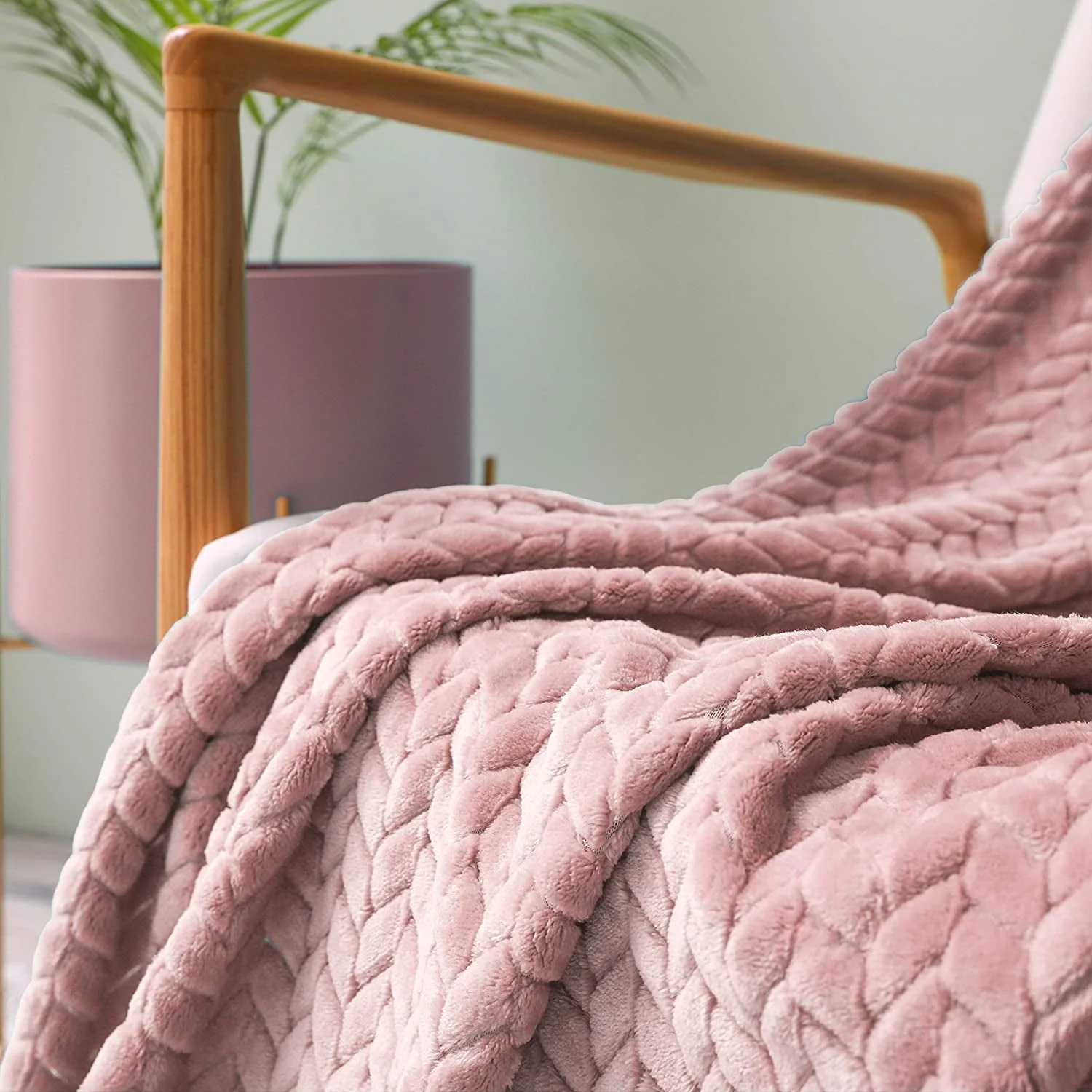 Exclusivo Mezcla Large Flannel Fleece Throw Blanket, Jacquard Weave Leaves Pattern (50