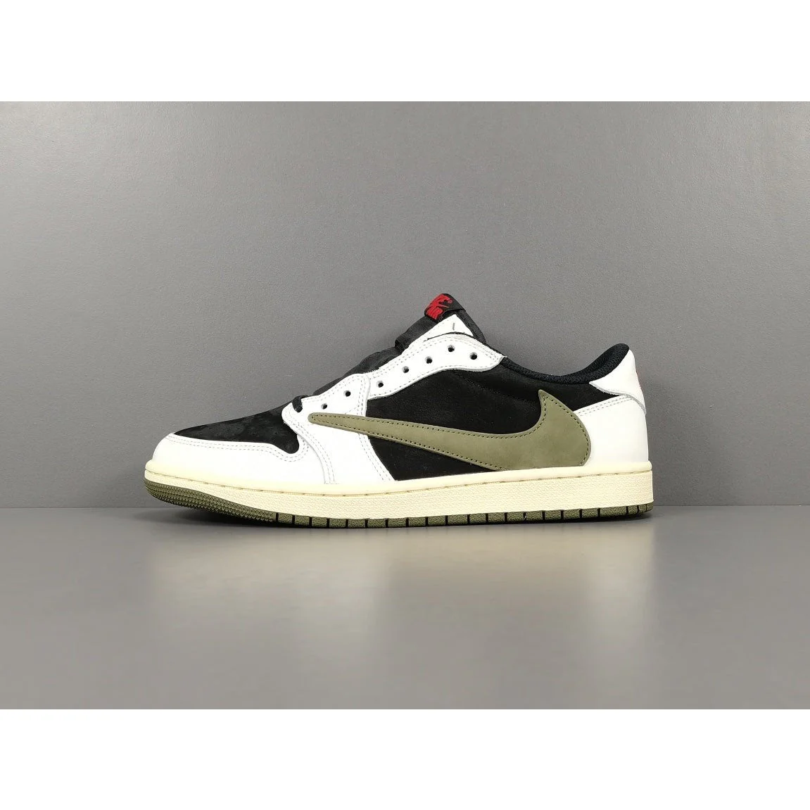 JORDAN 1 LOW x TRAVIS SCOTT OLIVE