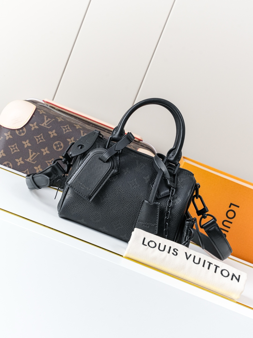 LV Speedy Bandoulière 20 Handbag
