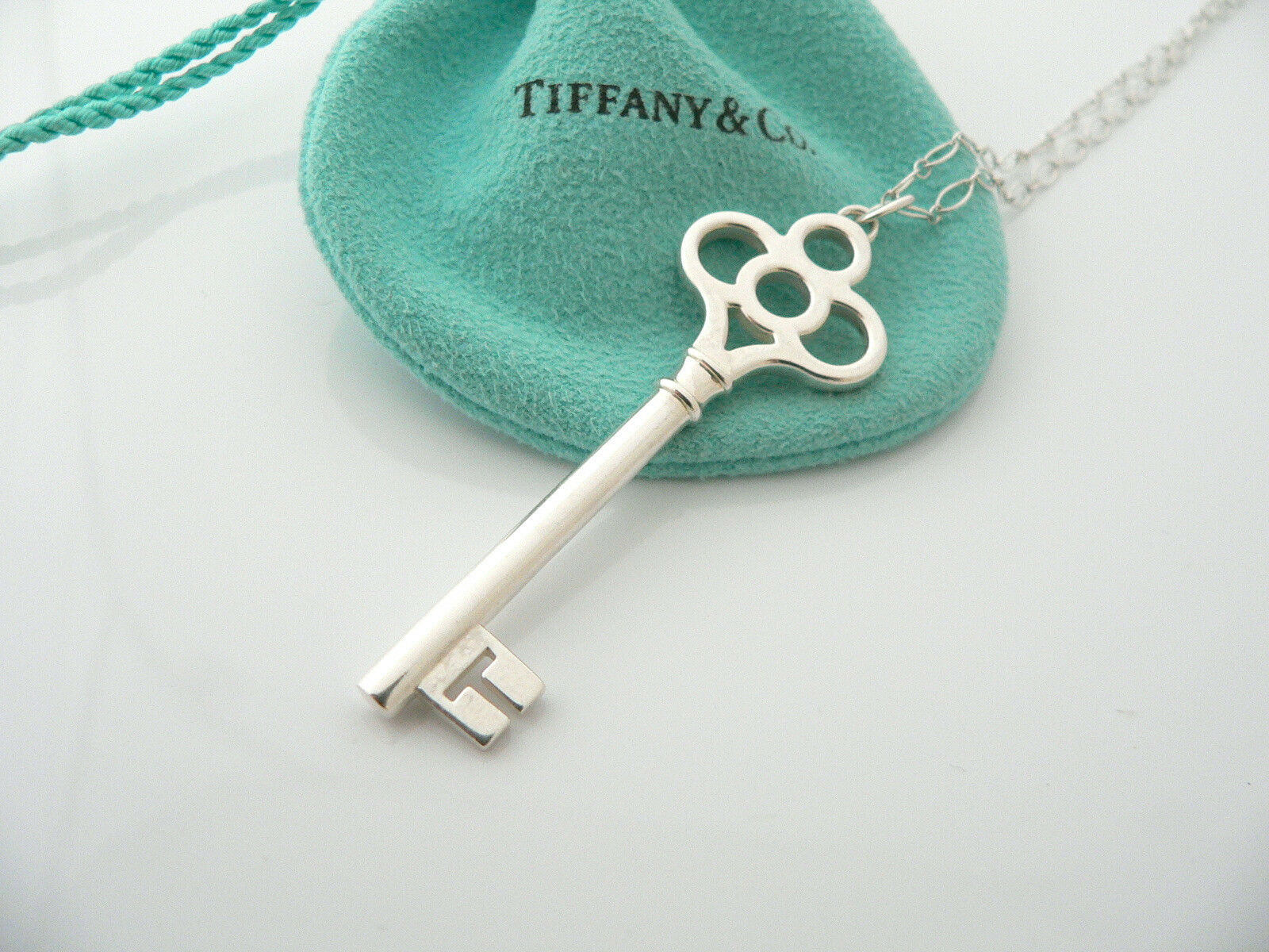 Tiffany Co Silver Crown Key Necklace Pendant 24 inch Oval Link Chain Gift Pouch
