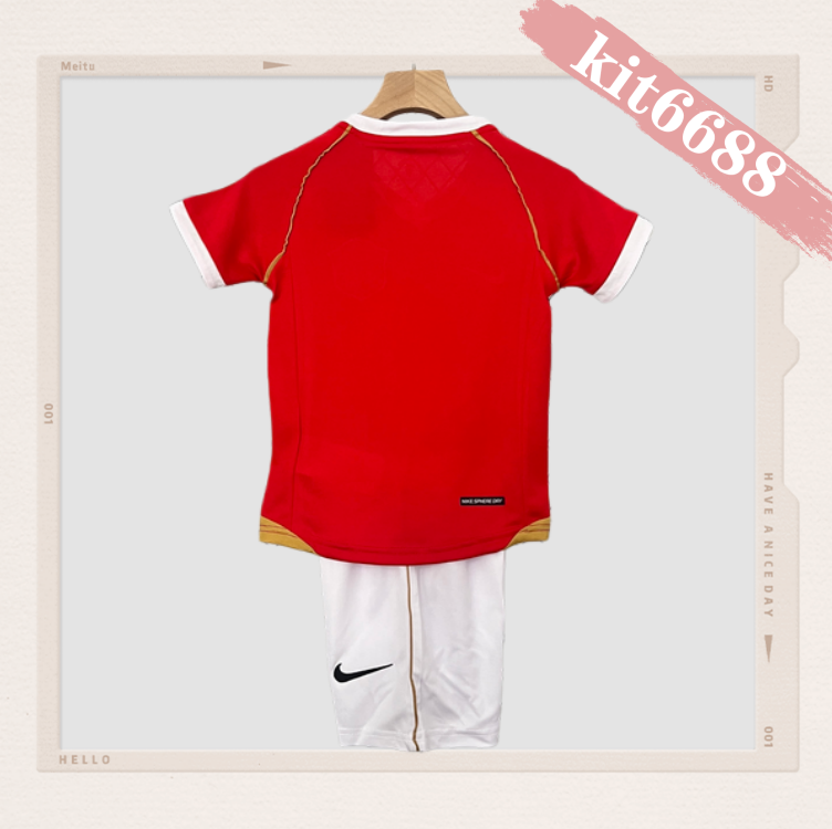 06/07 Manchester United home ground Retro Football Soccer Kids Kit