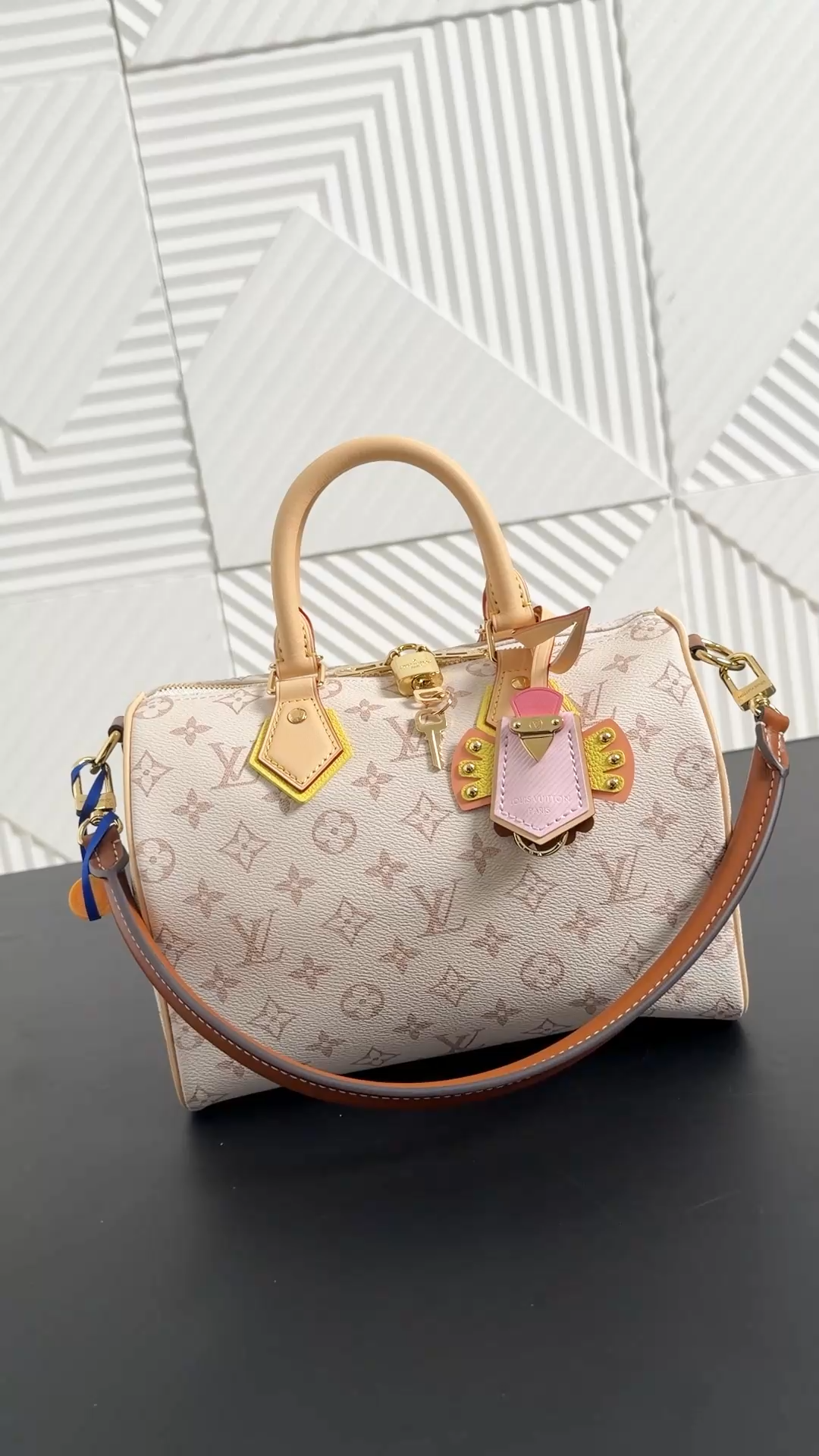 [15A]LV Speedy Bandoulière 25