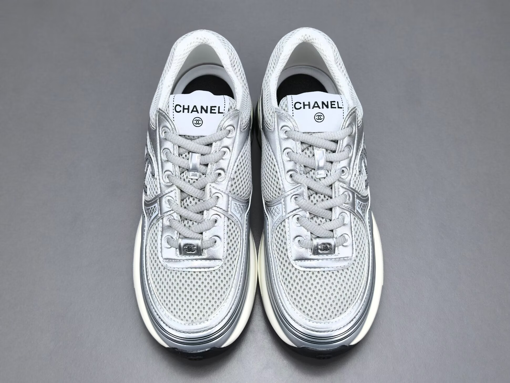 CHNE1 Leather Low Top Sneakers - CCSHOES