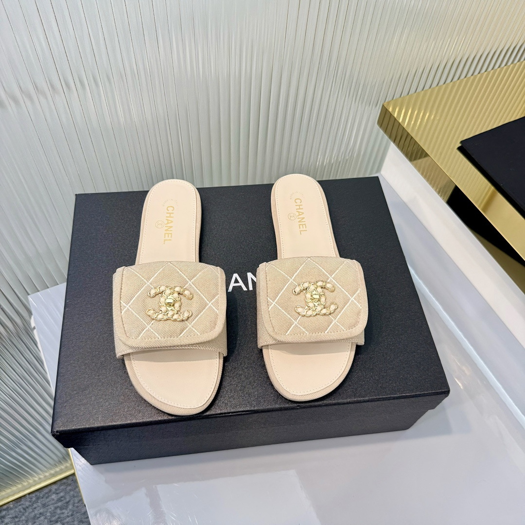 Chanel Diamond-Quilted Double C Sandals