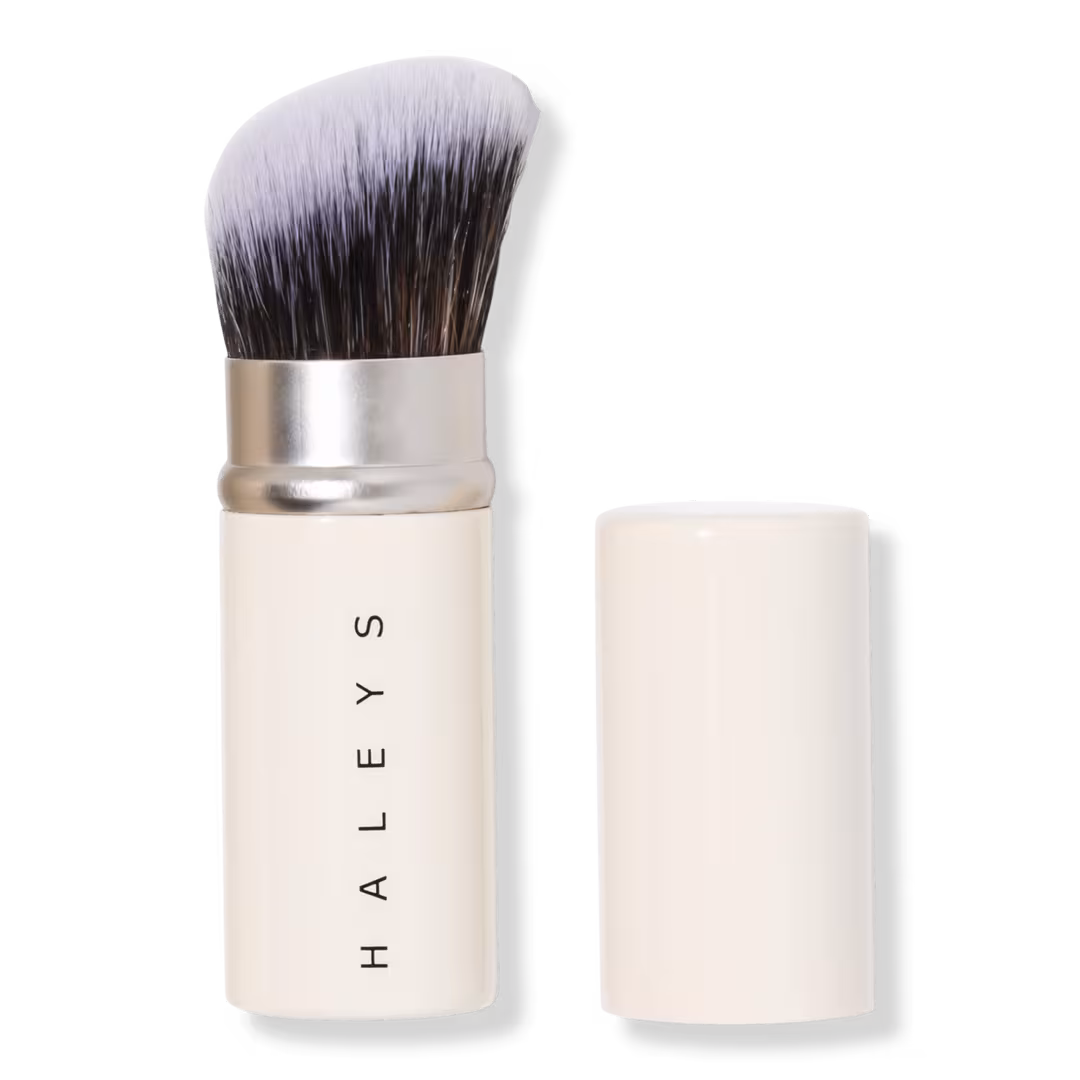 HALEYS Beauty  Re-tractable Travel Angled Face Brush