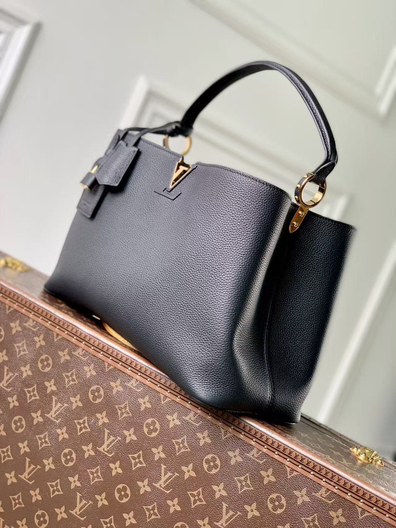 LV New Capucines Handbag