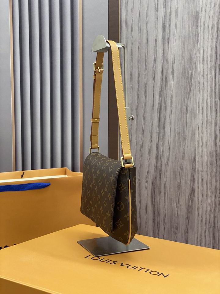 LV M51257 25x22x4cm gf