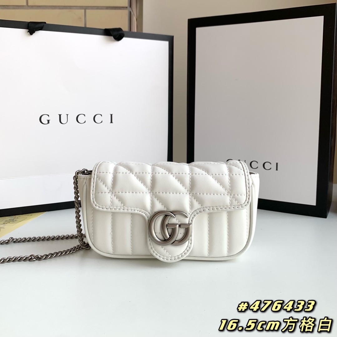 Gucci GG Marmont Mini Quilted Shoulder Bag